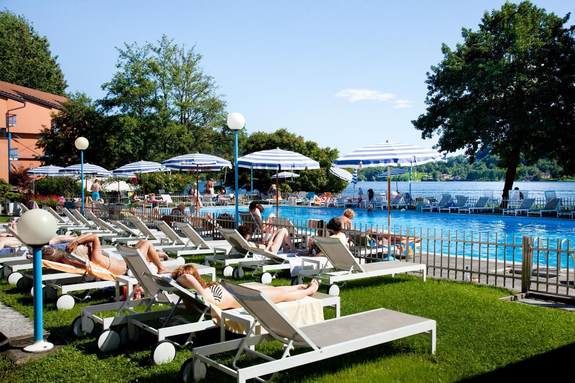 Hotel L'Approdo Pettenasco Exteriör bild