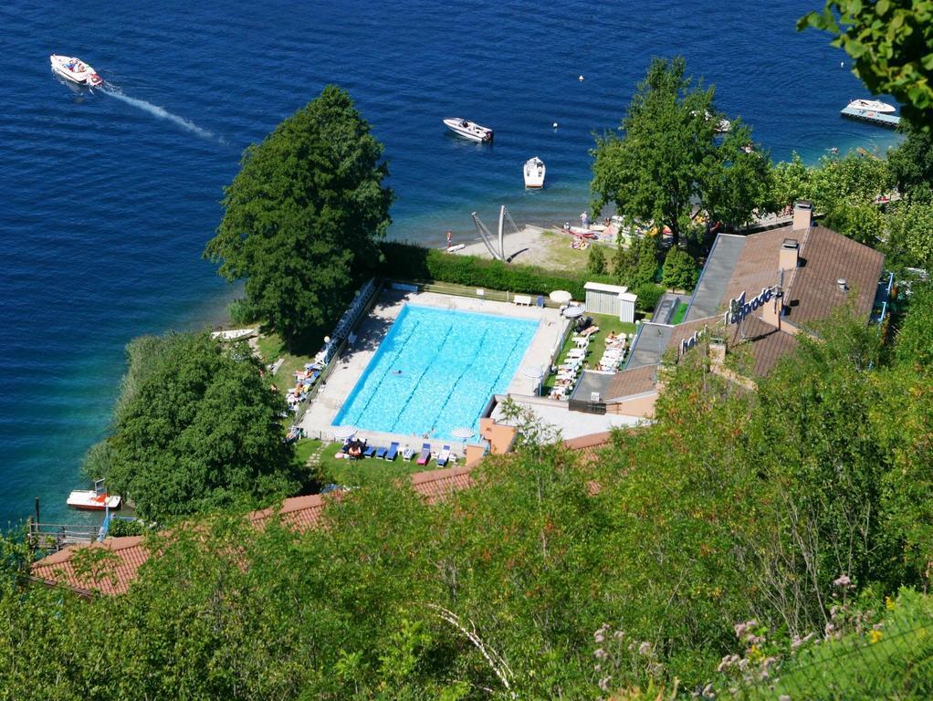 Hotel L'Approdo Pettenasco Exteriör bild